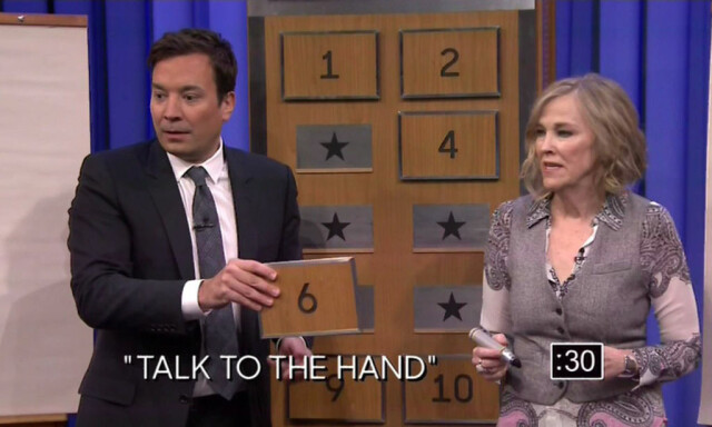 I 2016: Catherine O'Hara i aksjon i tegne- og gjettespillet Pictionary i «The Tonight Show Starring Jimmy Fallon». Foto: NBC / XPOSURE / NTB Scanpix I 2016: Catherine O'Hara i aksjon i tegne- og gjettespillet Pictionary i «The Tonight Show Starring Jimmy Fallon». Foto: NBC / XPOSURE / NTB Scanpix